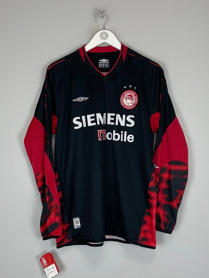Olympiacos home · 2004/05